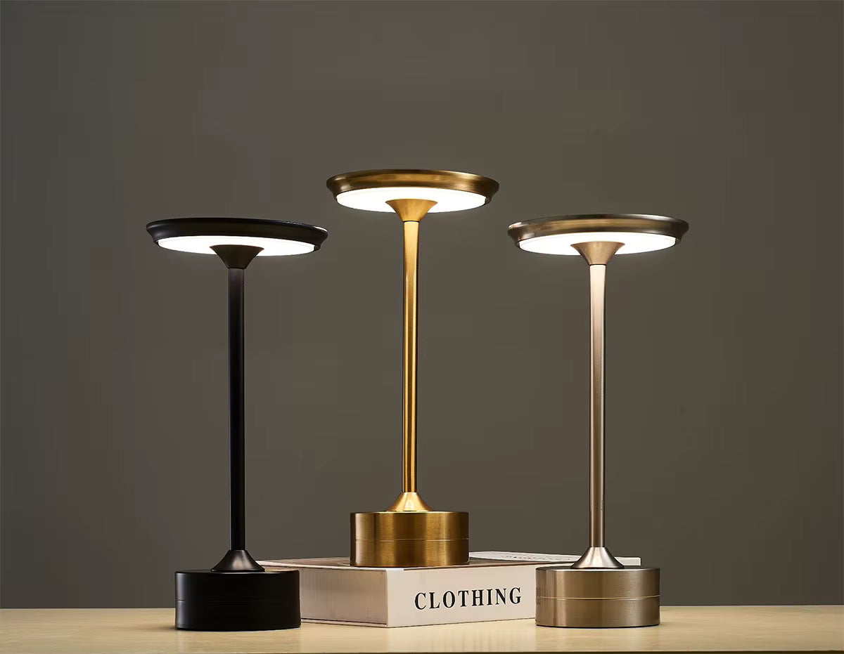 Luminária de Mesa LED Recarregável USB 4W em Metal e Acrílico Touch Tricolor para Quarto e Escritório