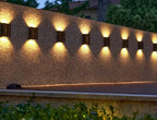 Arandela Solar LED Externa à Prova d'Água IP65 Bidirecional Luz Quente para Muro e Jardim