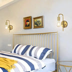 Arandela de Parede Curva em Ferro Dourado e Preto E27 19cm para Quarto e Sala de Estar