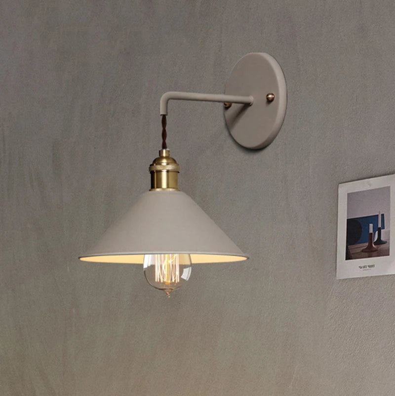 Arandela de Parede em Metal Art Deco E27 Bivolt com LED Incluso para Quarto e Sala de Estar