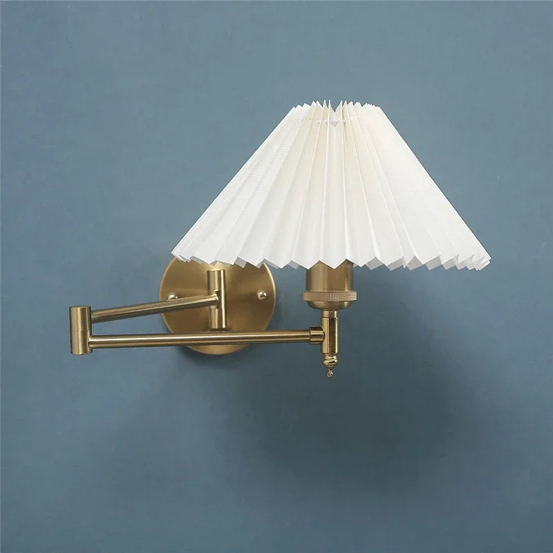 Arandela de Parede Articulada em Metal com Cúpula de Tecido E27 Bivolt Dobrável e Rotativa para Quarto e Escritório