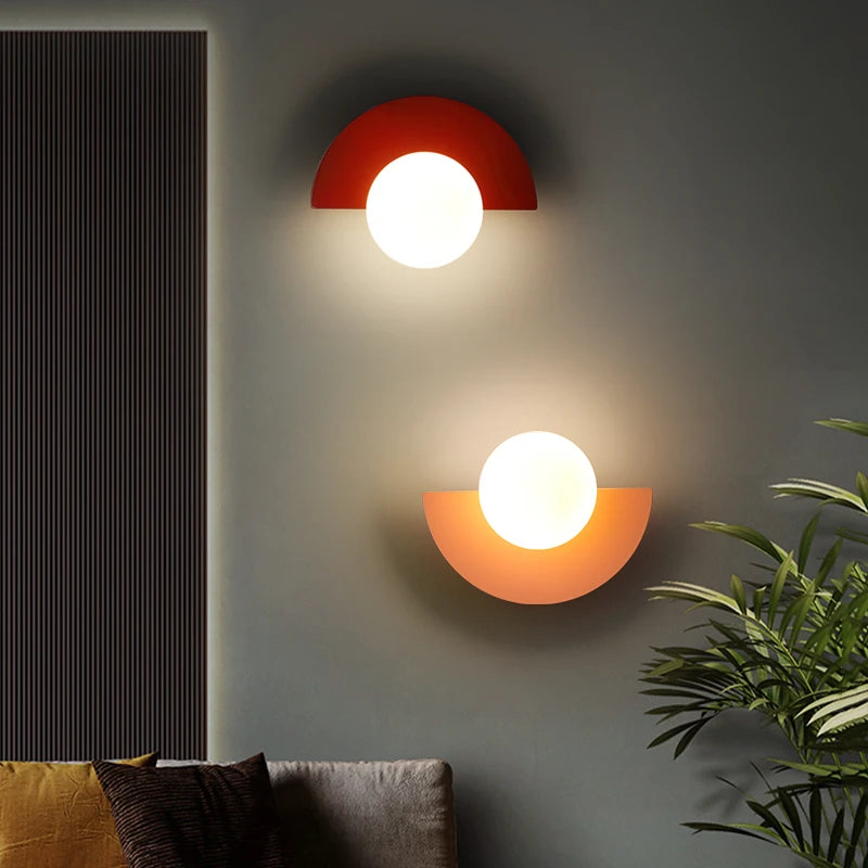 Arandela de Parede Semicircular em Metal com Globo G9 Bivolt Colorida para Quarto e Sala