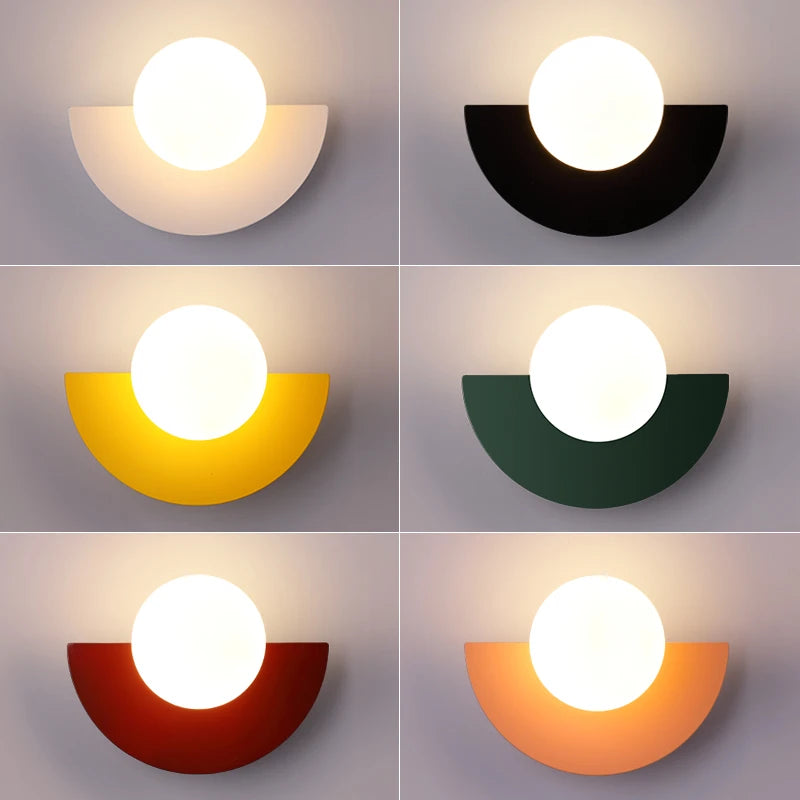 Arandela de Parede Semicircular em Metal com Globo G9 Bivolt Colorida para Quarto e Sala