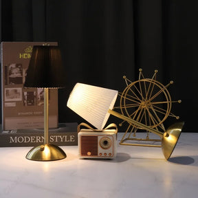 Luminária de Mesa LED Recarregável em Metal – Iluminação Decorativa Portátil para Quarto e Sala