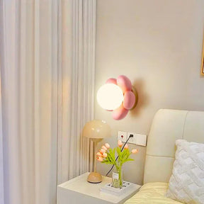 Arandela de Parede em Formato Flor G9 Bivolt para Quarto Infantil e Sala