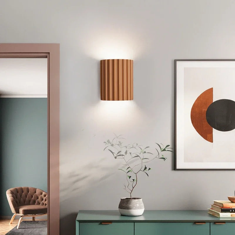 Arandela de Parede Cilíndrica Canelada em Resina G9 Bivolt Bidirecional para Quarto e Sala