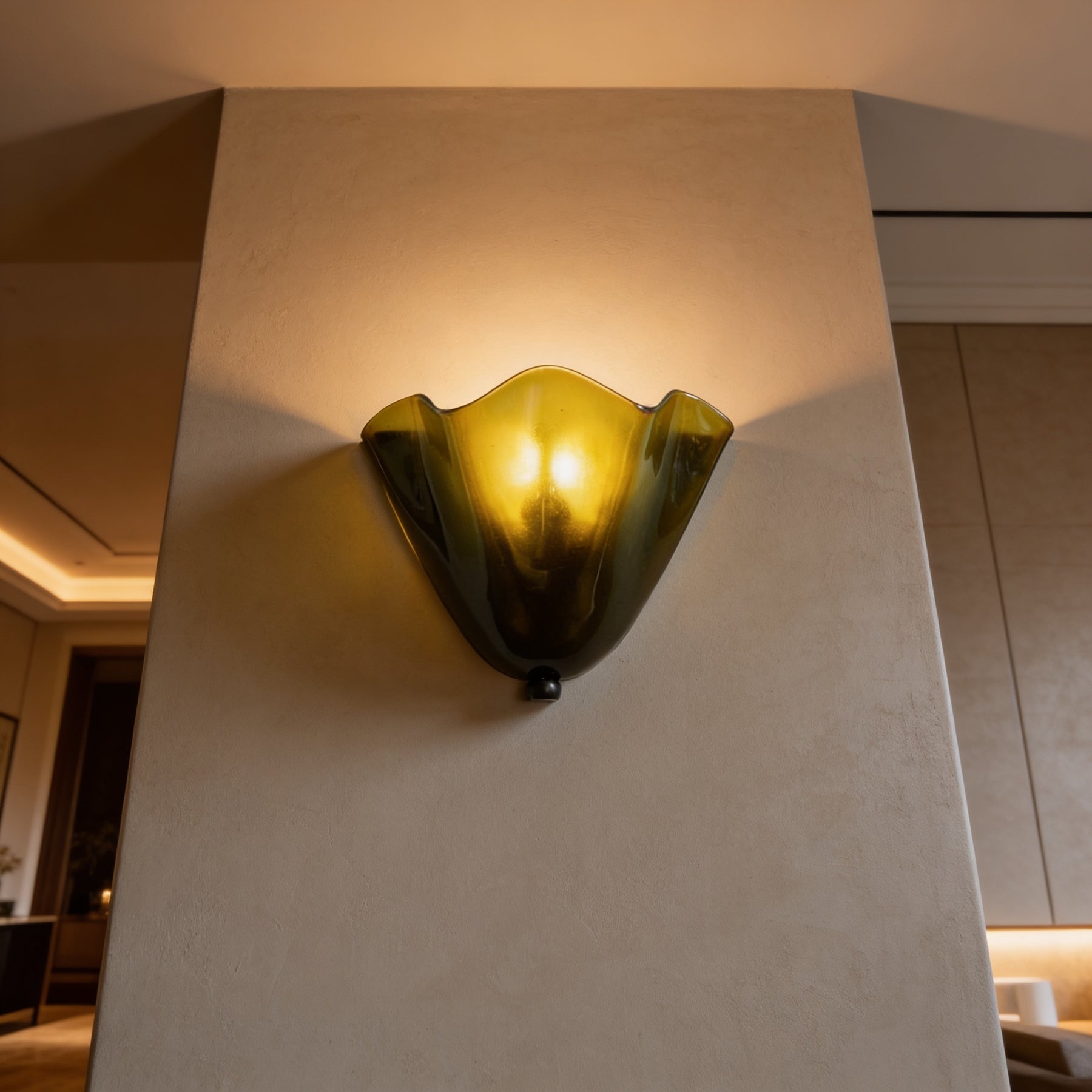 Arandela de Parede em Vidro Colorido Formato Flor E14 Bivolt Estilo Retrô Francês para Quarto e Sala