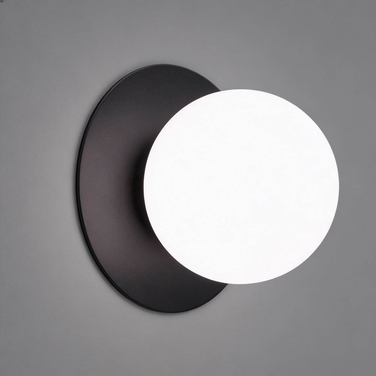 Arandela de Parede Globo em Metal Dourado e Vidro E27 Bivolt para Quarto e Sala de Estar