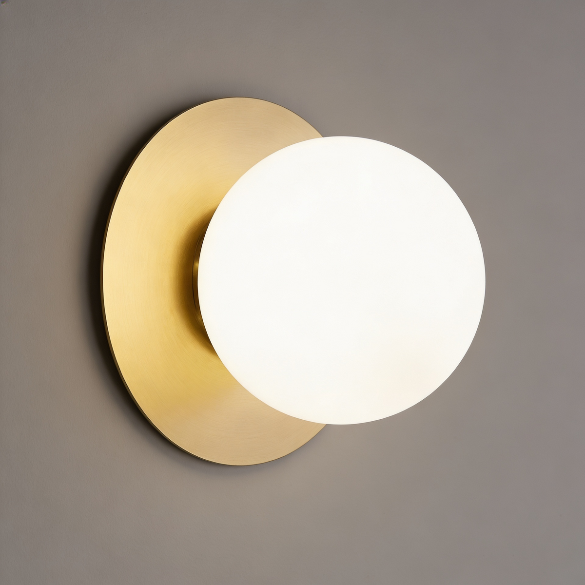 Arandela de Parede Globo em Metal Dourado e Vidro E27 Bivolt para Quarto e Sala de Estar