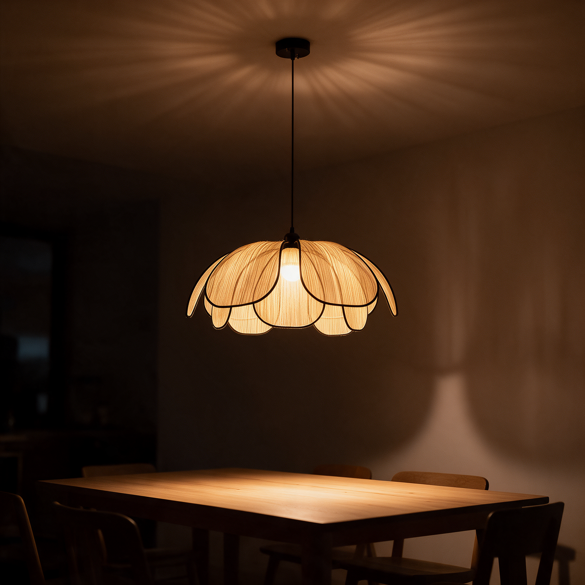 Lustre Pendente em Fibra Vegetal Trançada à Mão e Ferro E27 Bivolt Formato Lótus para Sala de Jantar e Quarto